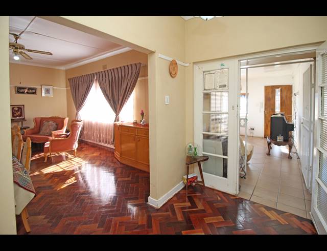 3 BEDROOM HOUSE FOR SALE IN CROSBY